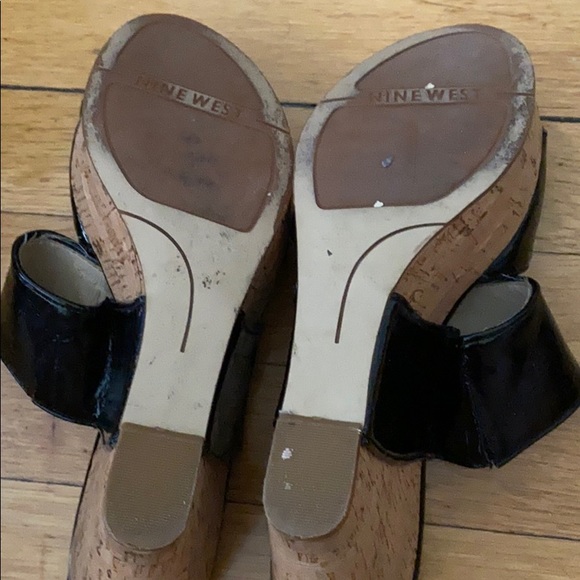 Nine West black and wood wedge sandals size 9 - Picture 3 of 4
